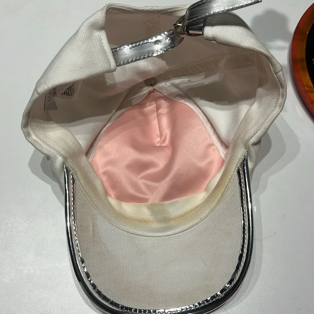 Versace hat - Picture 5 of 10